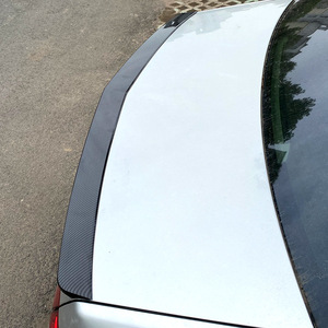 Aileron arrière Mercedes-Benz Classe E W212, noir piano, texture carbone, ABS, forme d'aile, pour coffre, 2010-2016 - Product Image 3