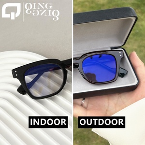 <span class=keywords><strong>Lunettes</strong></span> Photochromiques à Réflexion Bleue pour Hommes, Grises Photochromiques PC Rectangulaires <span class=keywords><strong>Anti</strong></span>-UV400, Lentilles à Changement de Couleur Rapide 2025-2026 - Product Image 3