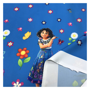 Vente chaude populaire à sens unique <span class=keywords><strong>encanto</strong></span> princesse imprimé bordure satin polyester tissu mousseline de soie dynamique impression numérique pour vêtement - Product Image 4
