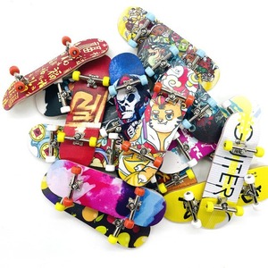 Vente en gros de mini-skateboards personnalisés, jouets de skate, mini-skateboards en bois, mini-skateboards <span class=keywords><strong>à</strong></span> doigts FSB - Product Image 5