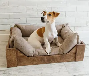 Usine en gros personnalisé en bois massif gravé lit pour animaux de compagnie lits pour chiens et meubles chien caisse meubles canapé chien lit