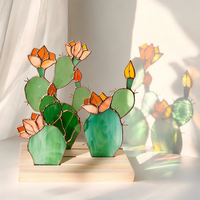 Ornement en verre artisanal personnalisé avec motif de cactus, décoration d'intérieur Art Déco unique, cadeau idéal, attrape-soleil pour étagère, succulente