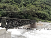 Sistemas de puente modulares versátiles para ingeniería civil, creación de accesos y enlaces temporales