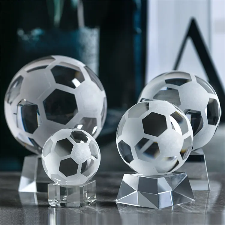 2023 trophées de ballon de football en verre de cristal en gros