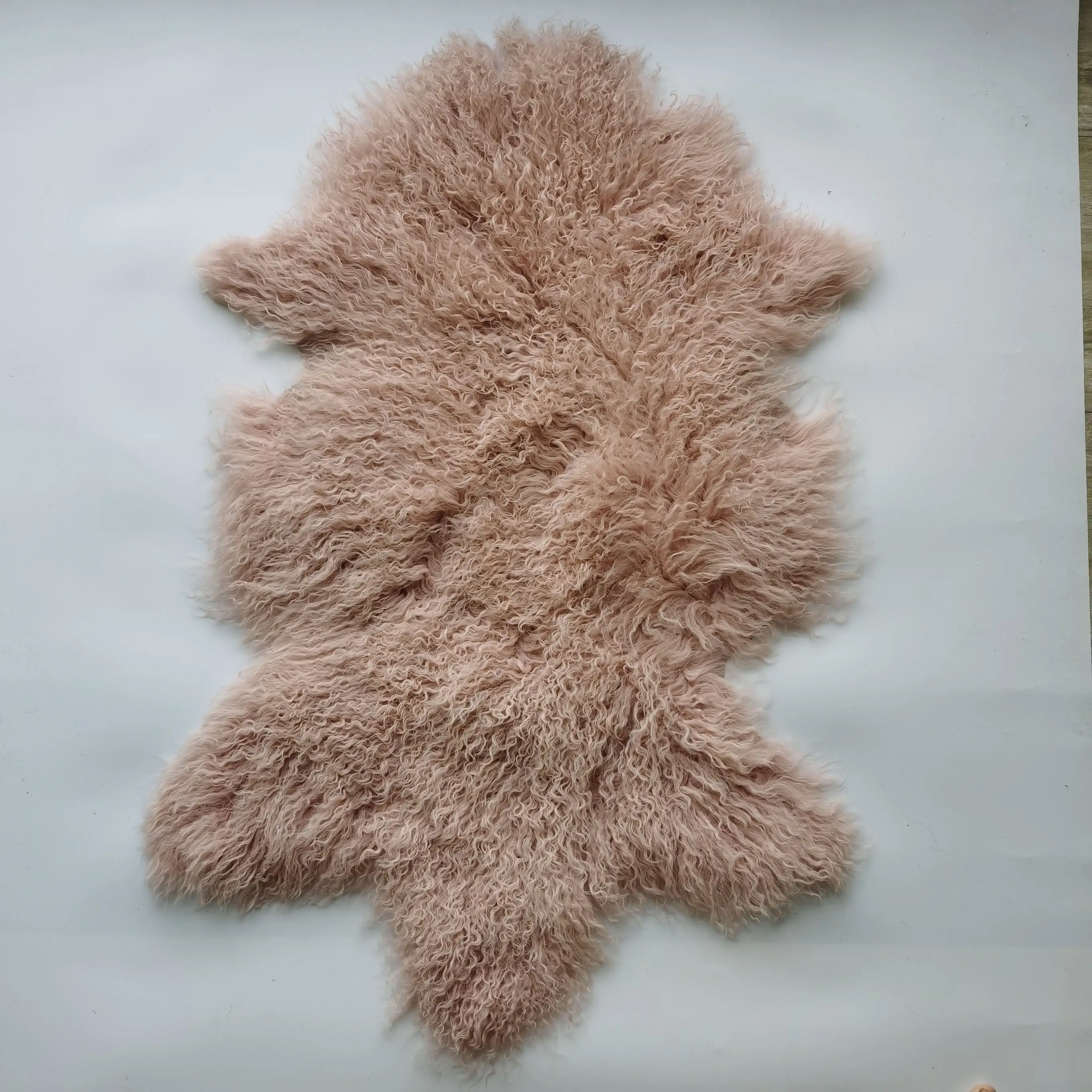 Sıcak moda uzun saç kıvırcık yün paneller moğol koyun derisi kürk tibet kuzu derisi kürk Pelt