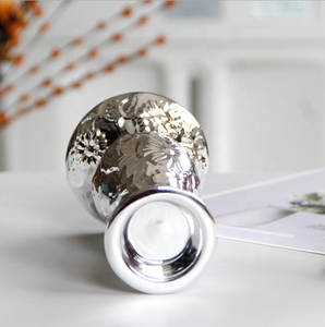 Portavelas de cerámica en relieve con diseño de plata dorada de estilo de lujo europeo, adornos de decoración de escritorio - Product Image 3