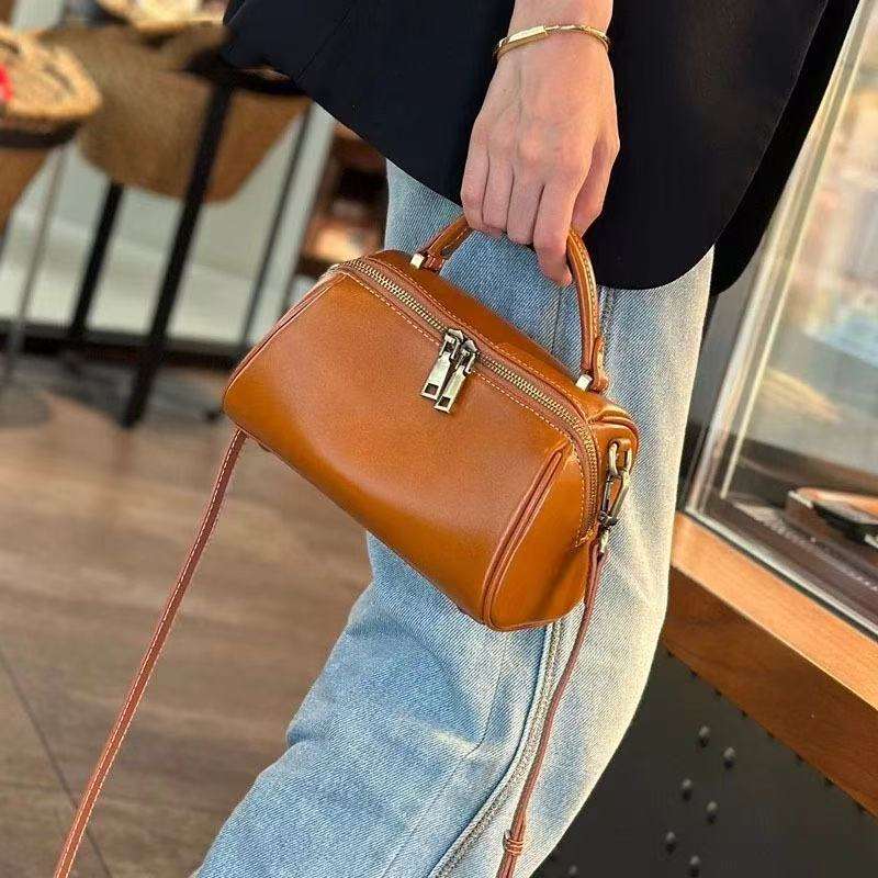 น้ำตาลอ่อน