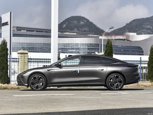 ZHIJI L7 2024 MAX Édition Longue Portée Berline Électrique <span class=keywords><strong>Batterie</strong></span> au Lithium Noir - Product Image 3