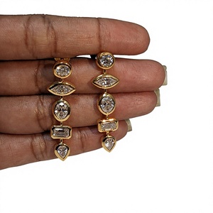 ต่างหูเพชรทรงหยดน้ำ Lurba Jewels ทองคำ 10K สีเหลือง ได้รับการรับรองจาก IGI เพชรเพาะเลี้ยงในห้องปฏิบัติการ เจาะด้วยเลเซอร์ ทรงมาร์คีส์ ประดับขอบแบบ Bezel ดีไซน์ทันสมัยสำหรับผู้หญิง - Product Image 2