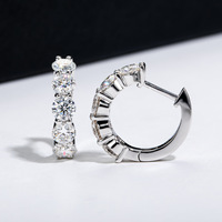 Boucles d'oreilles créoles en moissanite couleur D en argent sterling S925, élégantes boucles d'oreilles huggie en moissanite taille ronde pour femme