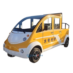 Vehículo Eléctrico Cerrado de 4 Puertas, Color Amarillo Brillante y Blanco, con Motor de CA de 4KW, Velocidad Máxima de 30km/h, 2-5 Asientos - Product Image 1