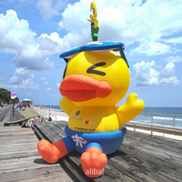 Canard jaune de pantalon bleu, modèle gonflable de divertissement essentiel pour des parcs aquatiques