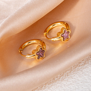 Boucles <span class=keywords><strong>d</strong></span>'oreilles créoles de style européen rétro avec émeraude et diamants, ornées de pierres carrées en zircon cubique - Product Image 6