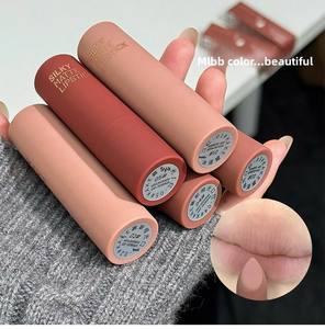 Rossetto Opaco Idratante Personalizzato Bestseller, Ideale per il Trucco Quotidiano - Product Image 1