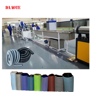 <span class=keywords><strong>Manchette</strong></span> pivotante sans pli Flexible-Connecter au tuyau d'aspiration Tube d'aspiration gris à alésage lisse Produire l'équipement d'extrudeuse de <span class=keywords><strong>machine</strong></span> - Product Image 1