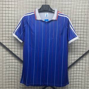 Camiseta de Fútbol Retro Transpirable para Hombre, Versión de Jugador, Número del Equipo Impreso, Venta al Por Mayor - Product Image 6