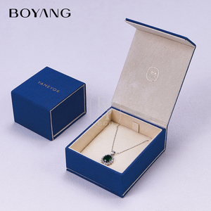 Boîte à bijoux personnalisée Boyang, forme de livre à fermeture magnétique bleue, avec pendentif anneau - Product Image 2