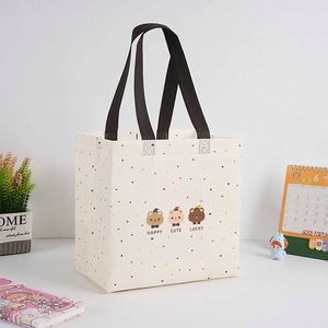 Bolsa de Regalo de Película Laminada No Tejida con Diseño de Oso de Dibujos Animados para Ropa Infantil, Personalizable, Venta al por Mayor, Hecho en China - Product Image 4