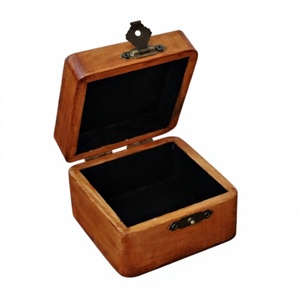 Caja de Almacenamiento de Madera Maciza con Símbolo Nórdico Cuadrado de Alta Resistencia al por Mayor |   Caja Organizadora de Rituales de Altar Grabada con Cierre Frontal, Venta al por Mayor - Product Image 4