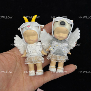 NUEVO Set de Mini Ropa Hecha a Mano para Llaveros DIY con Jeans, Vestido y Falda al por Mayor - Product Image 5