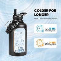 Bouteille d'eau isotherme de 64 oz avec couvercle à paille, sac de transport portable, gourde d'eau d'un demi-gallon avec poignée en paracorde pour la randonnée