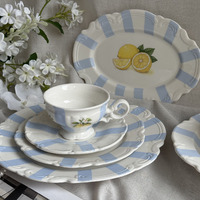 Franse vintage geëmbosseerd fruit servies voor de afternoon tea, exquisiete fruit- en dessertbord