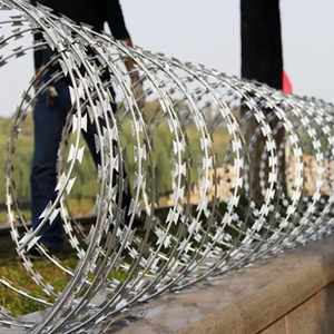 Cortador de alambre de hierro galvanizado para cercas temporales de construcción, para aeropuertos, caminos y granjas, de gran venta - Product Image 3