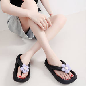 Usine En Gros Marcher Sur Merde Pantoufles Maison Intérieur <span class=keywords><strong>Semelle</strong></span> Épaisse Hommes et Femmes Salle De Bains Bain Doux Tongs - Product Image 5