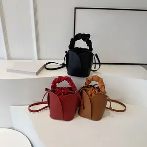 Designer Stylish new handbags 2024 light lady leather bucket bags lady purses For Women