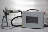 Machines de marquage laser à fibre portables 20W 30W 50W à refroidissement par air pour l'extérieur, idéales pour le marquage des métaux - Vente chaude