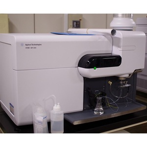 เครื่องวิเคราะห์สเปกโตรมิเตอร์ Agilent 4100 Mp Aes แบบไมโครเวฟอินดักทีฟคัปเปิลพลาสมาอะตอมมิกเอ็มิชั่นสเปกโตรมิเตอร์ - Product Image 1