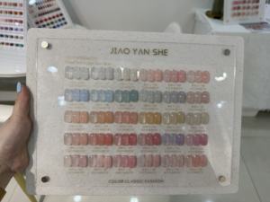 2025 populaire 30 couleurs transparentes 12ml Gel vernis Kit durci par lampe à LED UV Gel UV de haute qualité ensemble par le fournisseur de vernis à ongles Gel - Product Image 5