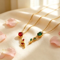 Collier pendentif fleur en zircon, nouveau design, plaqué or 18 carats, logo personnalisable, acier inoxydable, bijoux de haute qualité pour femmes, pour les fêtes