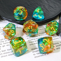 Jeu de dés à bords coupés diamantés OEM, 7 pièces, dés de jeu de rôle en résine orange aurore personnalisés avec feuille de platine flottante