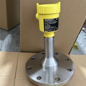Capteur radar industriel Vegapuls 63 pour la mesure de niveau continue avec une fréquence de 26 GHz et une précision de 2 mm PS63.CXPFEHKMAX - Product Image 1
