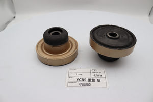 Adapté aux excavateurs Yuchai YC85, coussinets en caoutchouc pour support moteur, version orange. (Avant et arrière) - Product Image 4