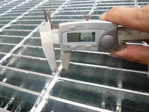 Benzersiz özellikleri ile fabrika fiyat alüminyum tel örgü köpek çit kaynaklı tel örgü - Product Image 4