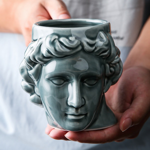 थोक नए क्रिएटिव 3डी डेविड आकार के कॉफी सिरेमिक मग कस्टम वैयक्तिकृत हाथ से पेंट किए गए बड़े चीनी मिट्टी के चाय कप दूध मग - Product Image 1