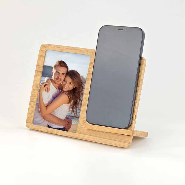 New Arrival Bamboo Wooden Picture Frame with Custom Logo Sublimation UV Printed Wireless Charger for DIY Photo Display