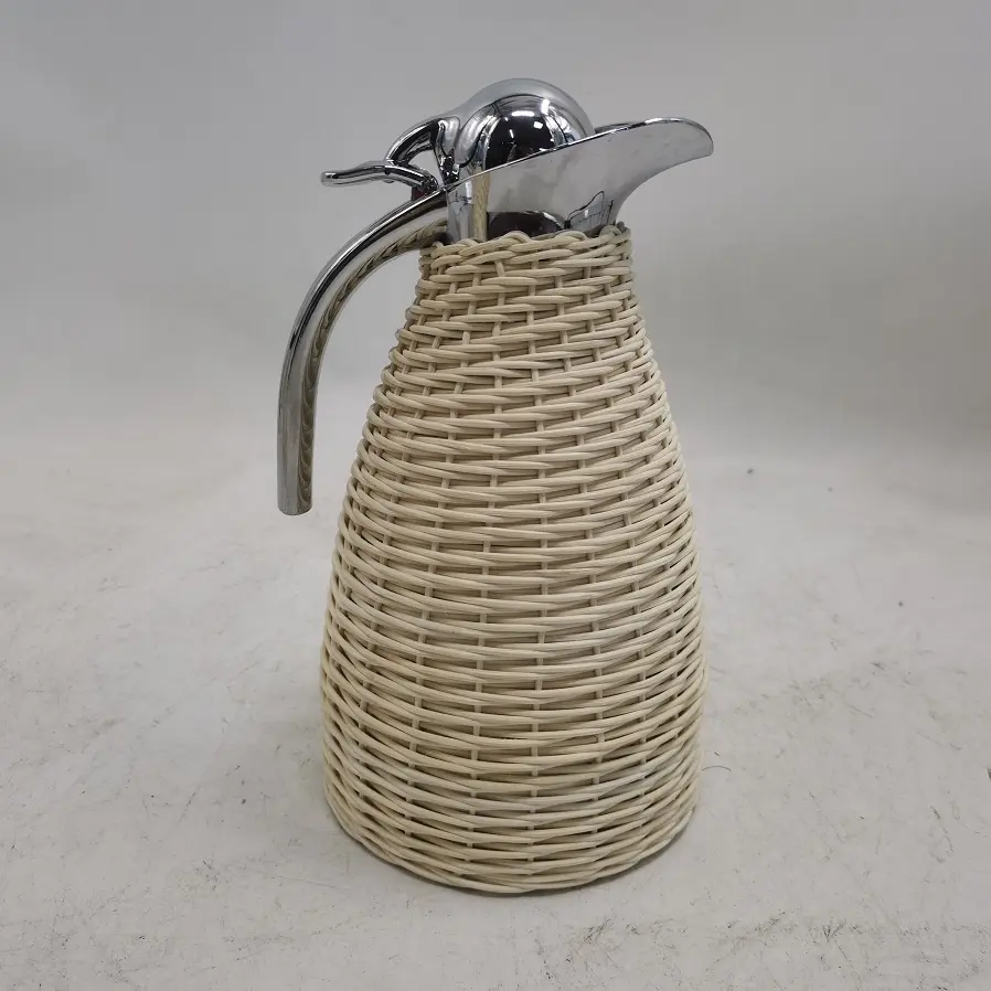 Newborn high quality customized hand made rattan stainless steel vacuum insulated water bottle thermos tea coffee pot