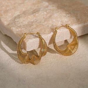 Aretes de Aro de Acero Inoxidable con Baño de Oro de 18K, Estilo Gótico, Tendencia Actual, Alta Retención de Color, Diseño Colgante, Nicho de Moda, Venta al Por Mayor, Disponibles - Product Image 4