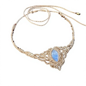 Collar con Colgante de Labradorita Beige Hecho a Mano, Cadena de Cuerda Ajustable Estilo Boho, Joyería Unisex de Piedra Natural con Certificación IGI - Product Image 1