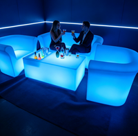 Verhuur van plastic, oplichtende, verlichte LED-tafel- en bankstel, barmeubilair, LED-meubilair voor woonkamer, evenementen en feesten
