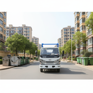 Camión de Basura Dongfeng Pequeño de 4cbm con Brazo Hidráulico Giratorio, Distancia Entre Ejes de 3300mm, Cargador de Basura para Calles y Estrechos Estrechos - Product Image 1