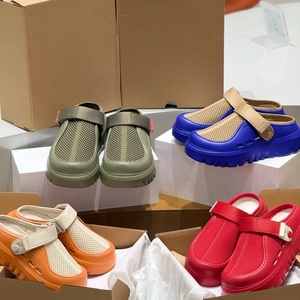 Nouvelles sandales d'été 2026 à semelle épaisse, rehaussées, de créateur, à scratch, respirantes, légères, pour la plage, en PU, pour hommes et femmes - Product Image 1