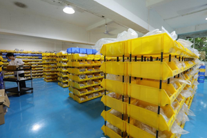 สร้อยคอแฟชั่นดีไซน์ใหม่ สแตนเลสชุบทอง สร้อยคอผู้หญิงทันสมัย - Product Image 4