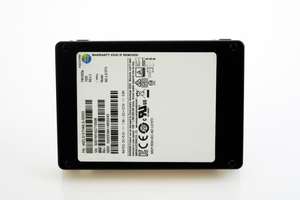 Nouveau serveur MZILT960HAHQ-00007 d'origine SSD PM1643 2.5 960G SAS 12Gbps 2.5 pouces serveur de disque SSD interne d'entreprise - Product Image 3