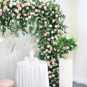 A7471 Decorazione Artigianale di Lusso con Fiori Artificiali in Seta Bianca, Rosa e Foglie Verdi per Archi Nuziali e Sfondi per Feste - Product Image 2