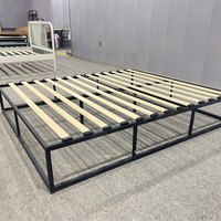 Cadre de lit double en métal compatible avec le matelas Base de lit en métal stable sans bruit Assemblage facile Noir ou Blanc