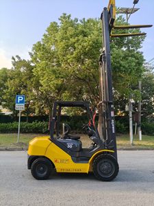 Gebruikt <span class=keywords><strong>Komatsu</strong></span> FD30 heftruck met lange levensduur, premium tweedehands dieselheftruck voor chemische werkplaats - Product Image 1